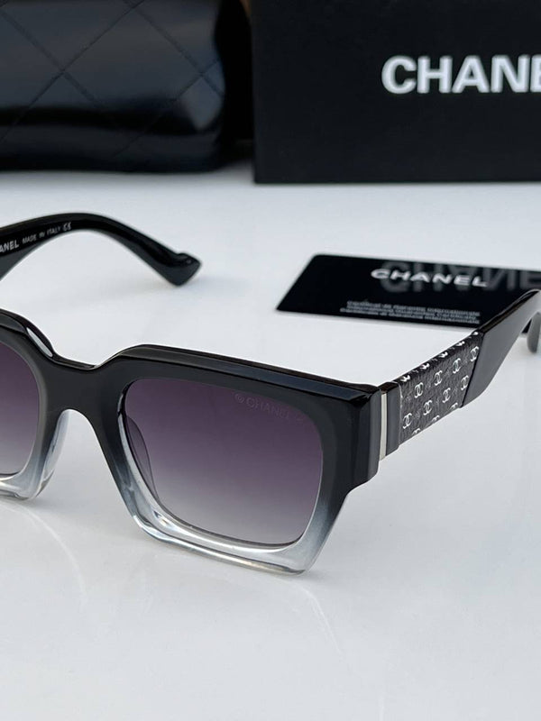 Chanel_1326_black_white