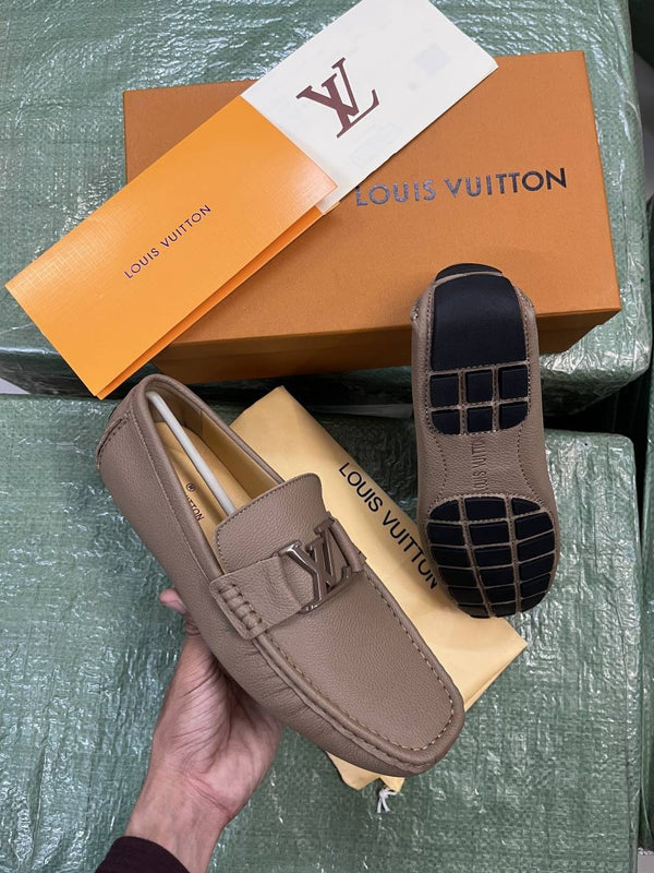 Louis Vuitton Premium Loafers Surplus Calf Leather Quality With All Accessories HX014