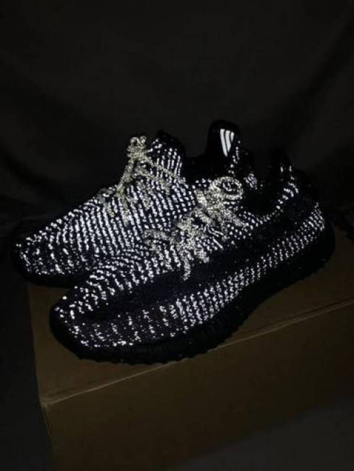 Yeezy 350 V2 Full Reflective with all accessories style idea