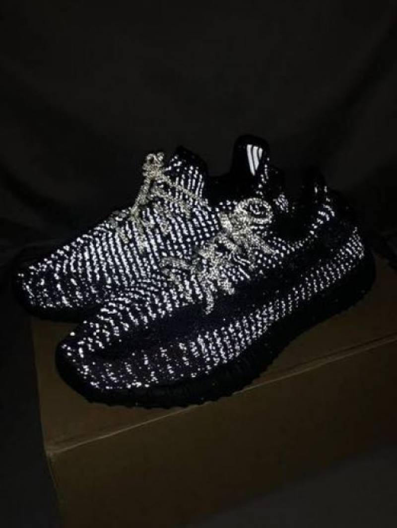 Yeezy 350 V2 Full Reflective with all accessories 600
