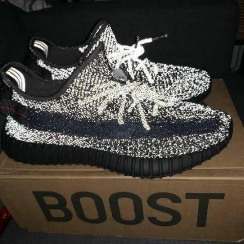 Yeezy 350 V2 Full Reflective with all accessories 600
