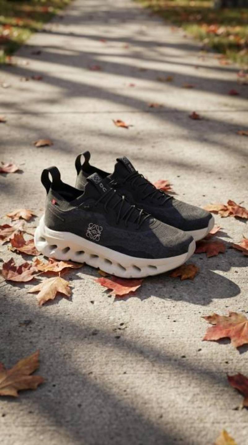 On cloud x loewe tilt dark grey denim