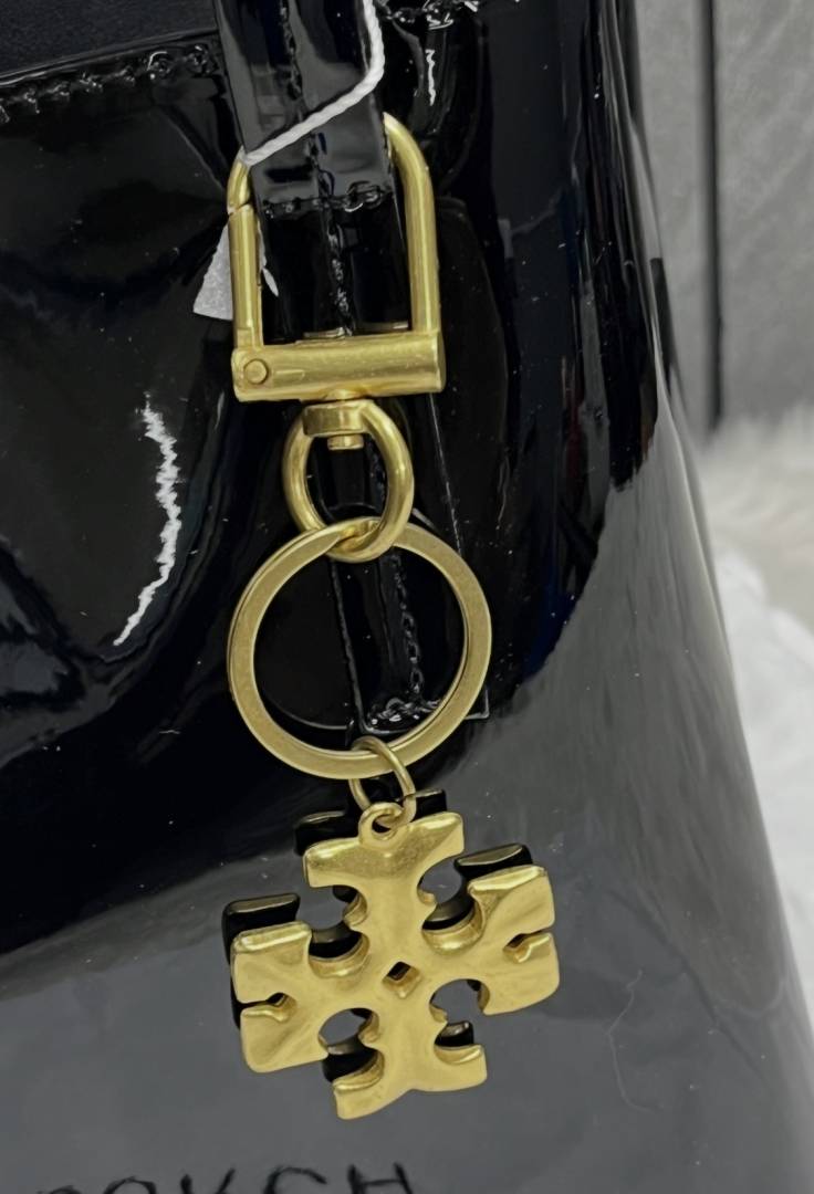 Tori Burch_Blake_Medium_Satchel_WithToryCharm_BoxPacking