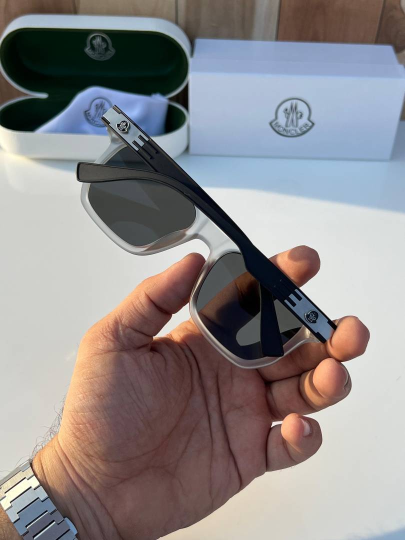 Moncler_7507_grey_black