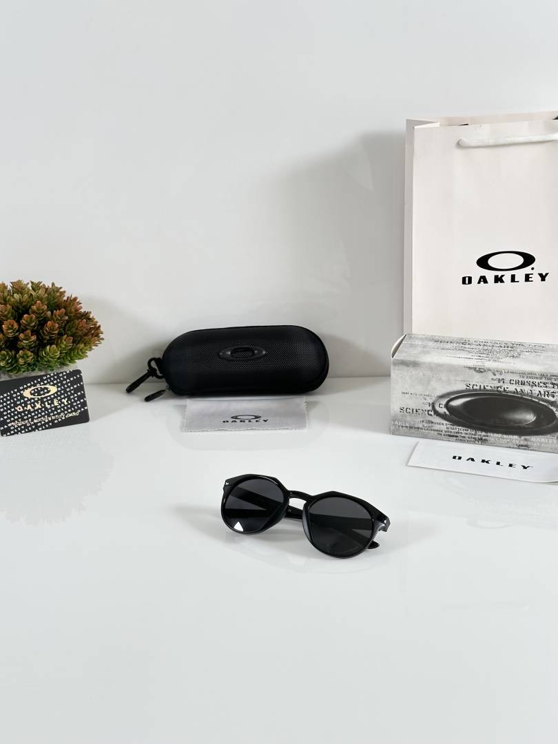 Oakley_3117_Black
