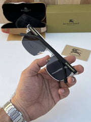 Burberry_2821_white_black