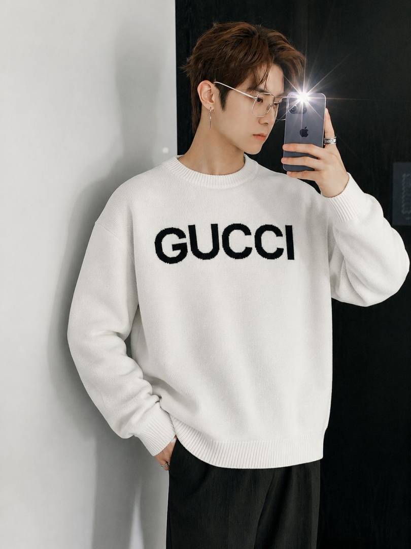 Gucci_primium impoted sweatshirt whites