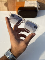 Louis Vuitton_2894_white_blue