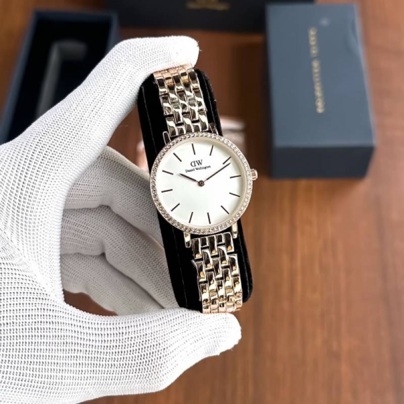 daniel wellington Rosegold white