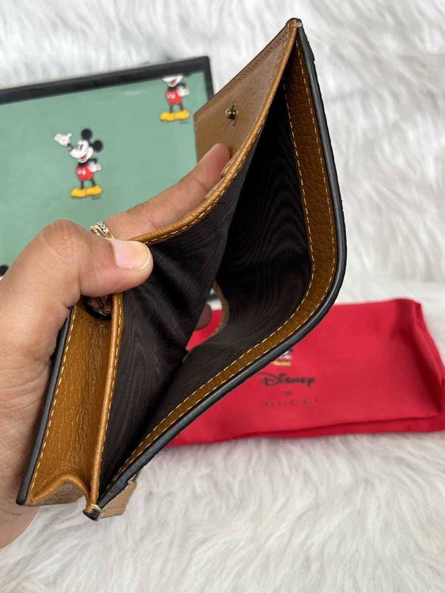 Gucci_X_Disney_Premium_Coded_TwoFold_Wallet_With_OriginalPacking