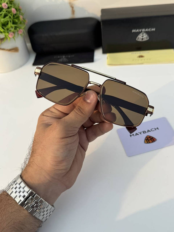 Maybach_72394_gold_brown