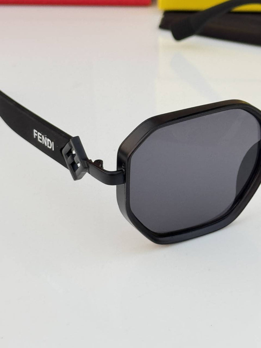 Fendi_441_black