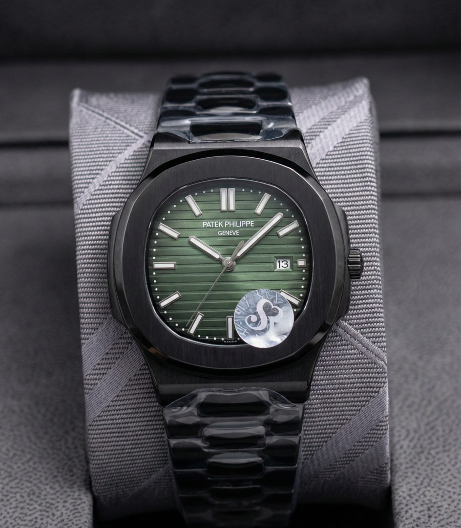 Patek Philipe Nautilus Quartz