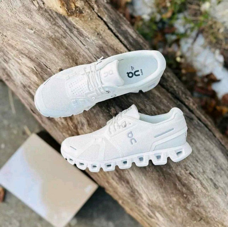 On Running On Cloud 6 White
