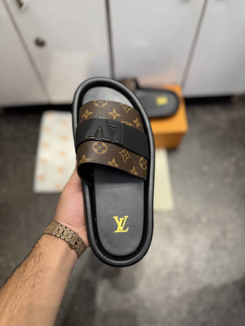Louis Vuitton LV LOGO PREMIUM SLIDE BROWN 009