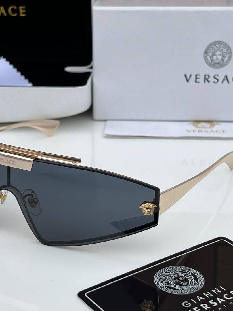 Versace_8051_gold_black