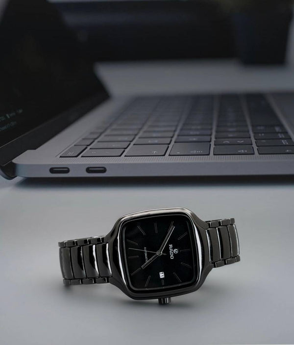 Rado True Square Quartz Full Black - J1603
