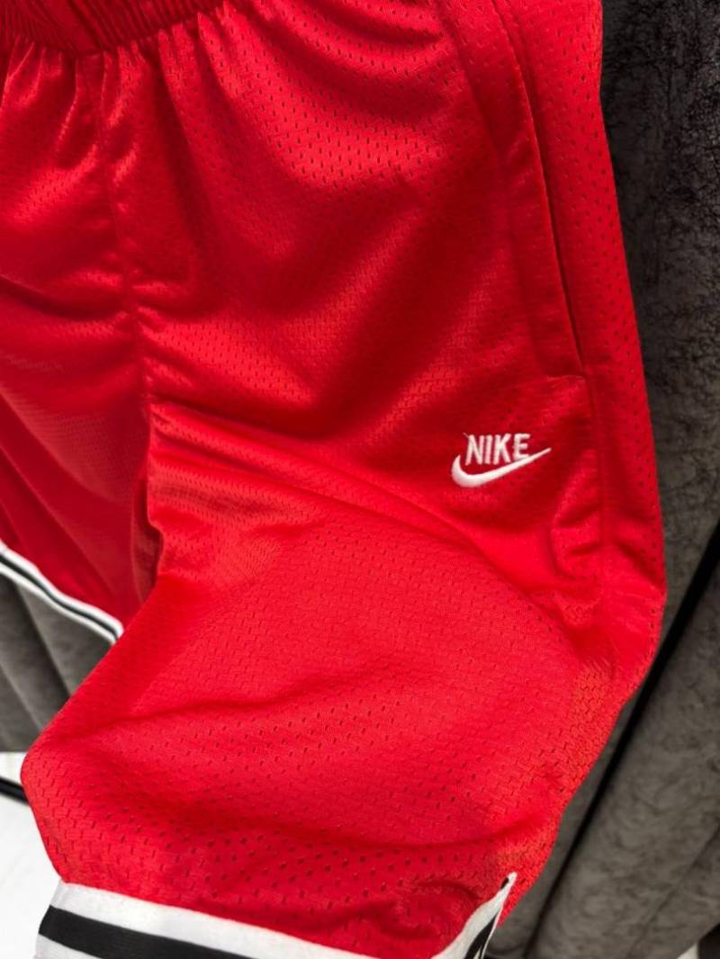 NIK-xE IMPORTED STORE ARTICLE SHORTS
