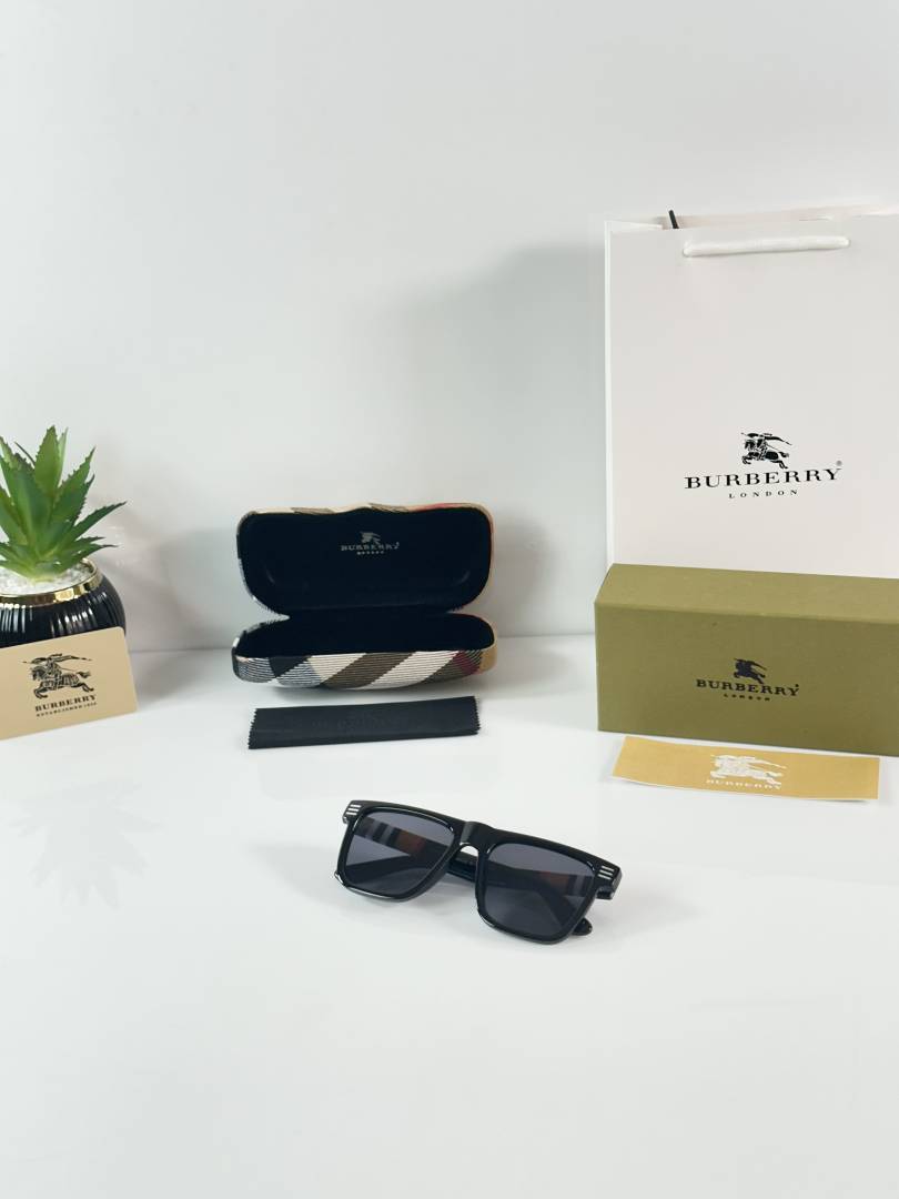 Burberry_4382_Shine_Black