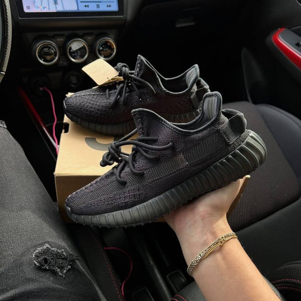 Adidas Yeezy Boost 350 v2 Onyx Semi UA with kit