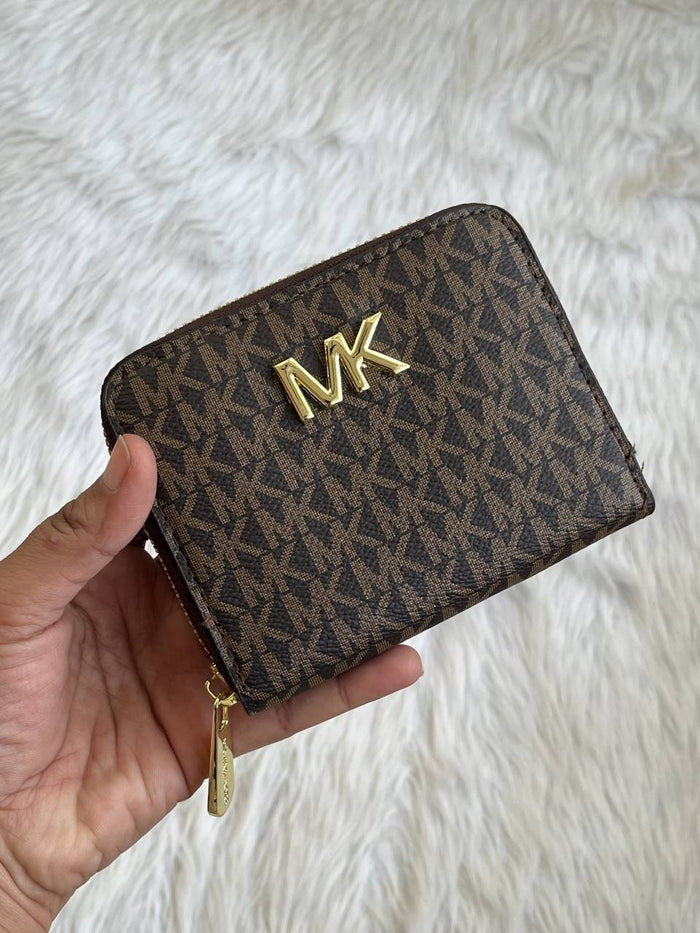 Michael Kors 137 Zippy Wallet With OriginalBox DustCover Premium style idea