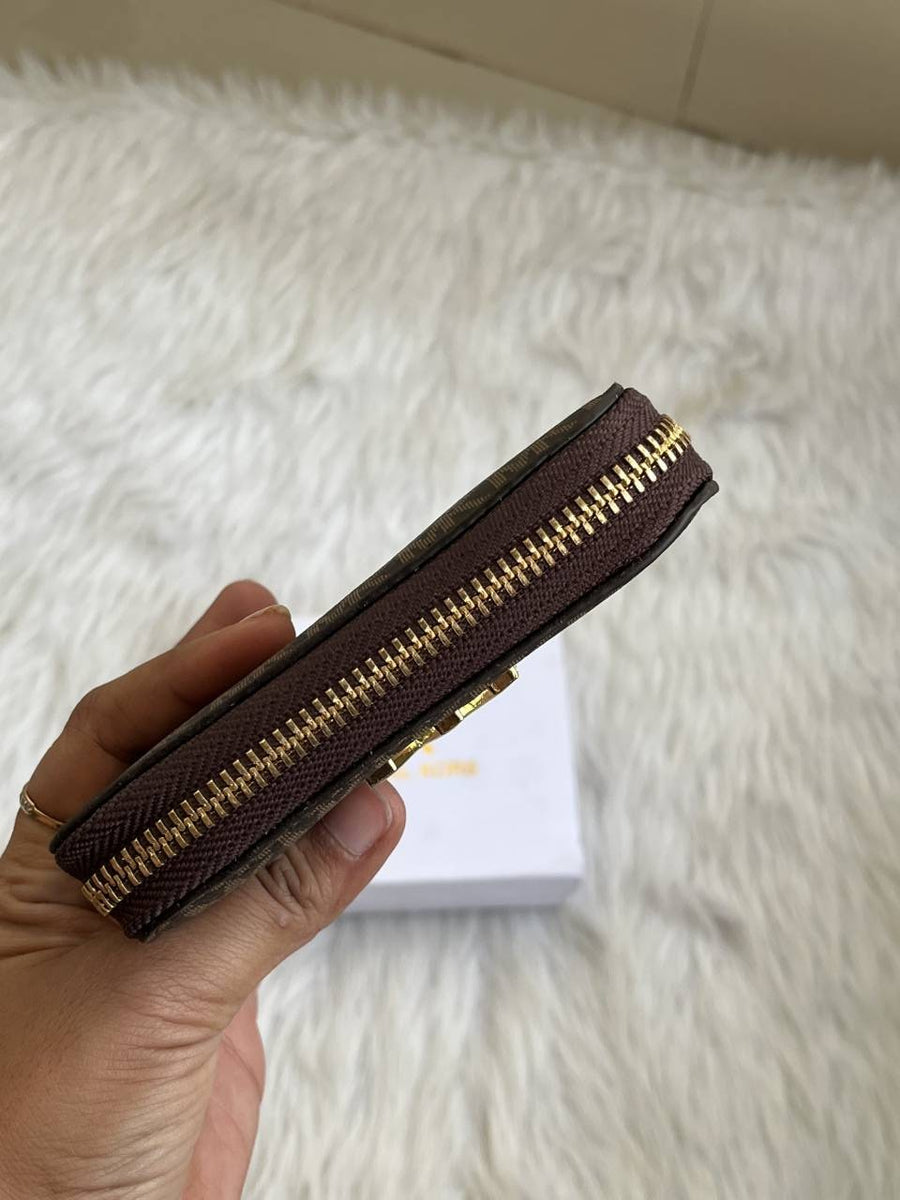 Michael Kors 137 Zippy Wallet With OriginalBox DustCover Premium