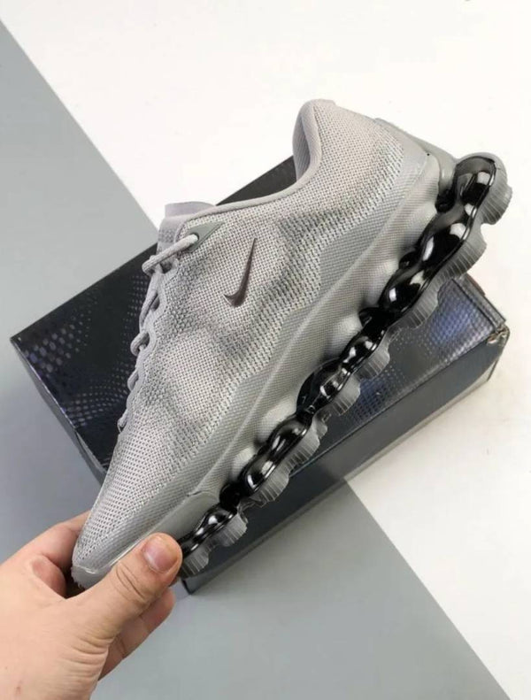 Nike Liquid Max Grey