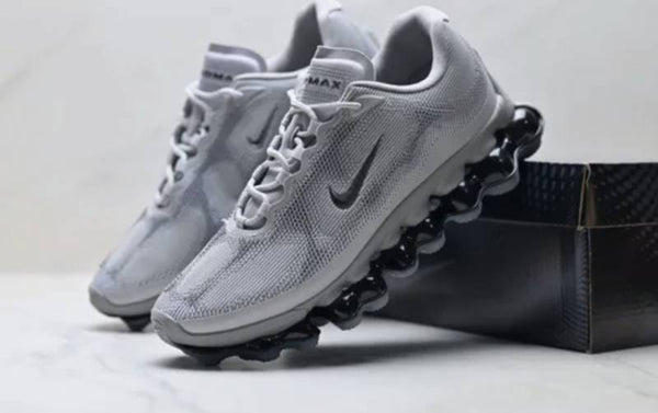 Nike Liquid Max Grey