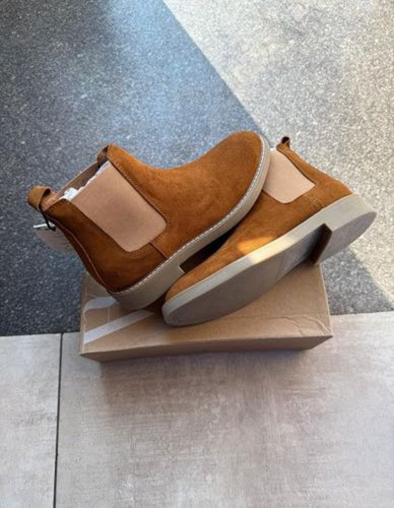 Z 1 Zarraa Chelsea Suede Tan