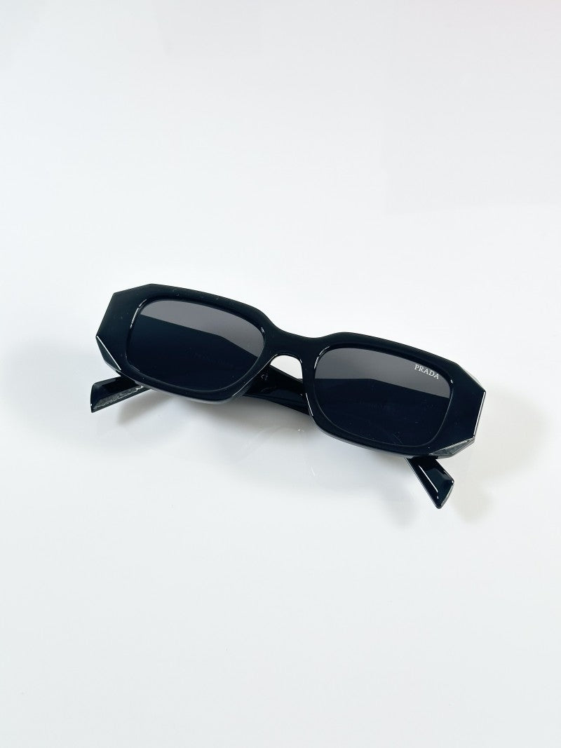 PR 8679 Black