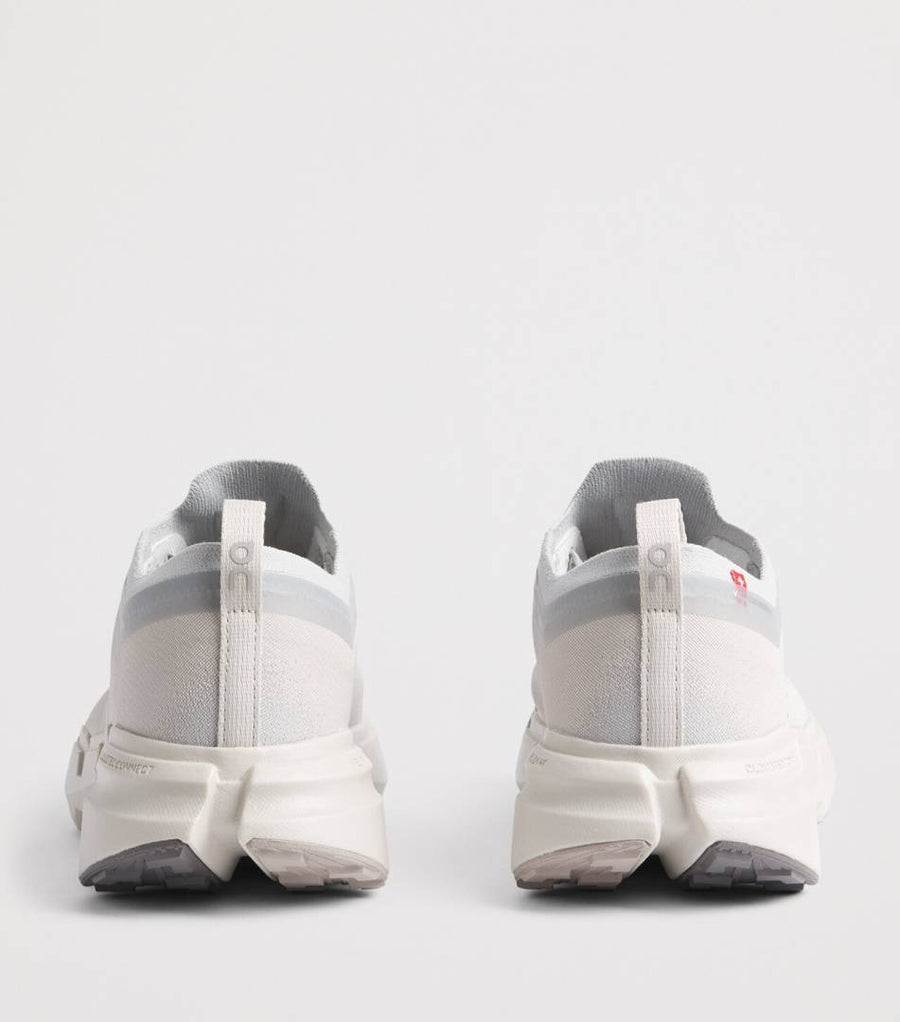 On Cloudsoma trail Grey White running shoe