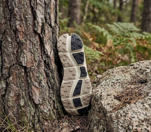 On Cloudsoma trail Grey White running shoe