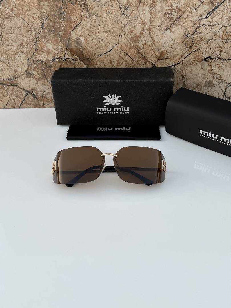 Miu_miu_gold_brown