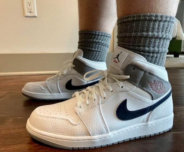 Air Jordan 1 Mid Paris