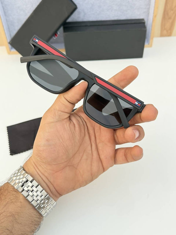Tommy hilfigar_2568_black_red