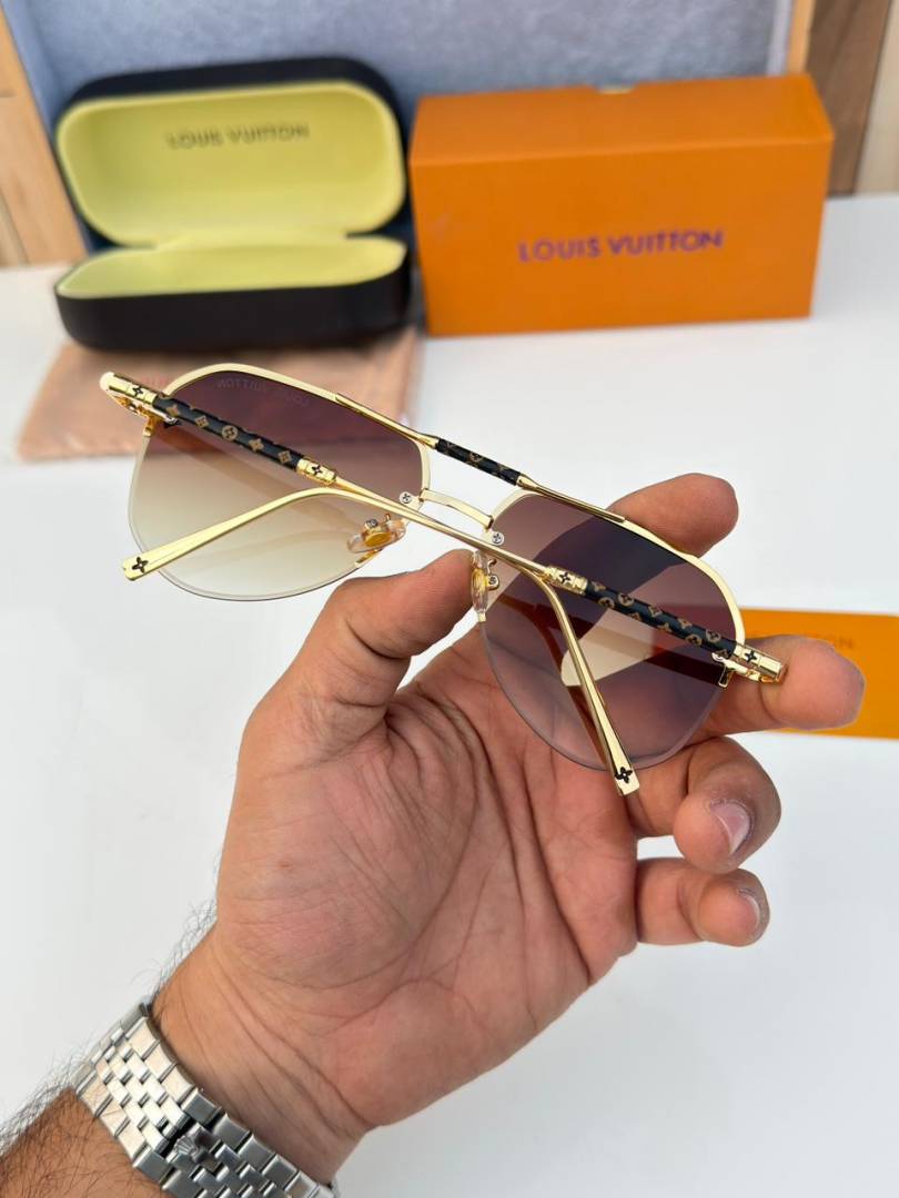 Louis Vuitton_78011_gold_brown_shaded