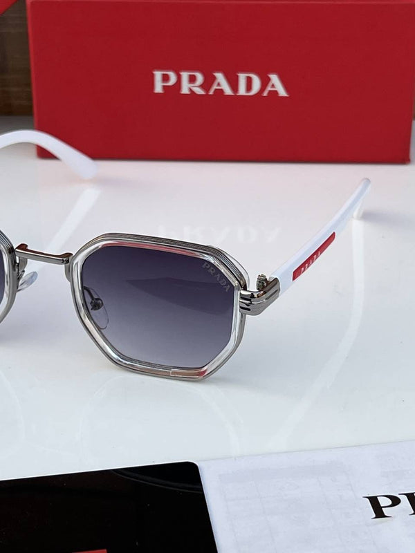 Prada_660_silver_white