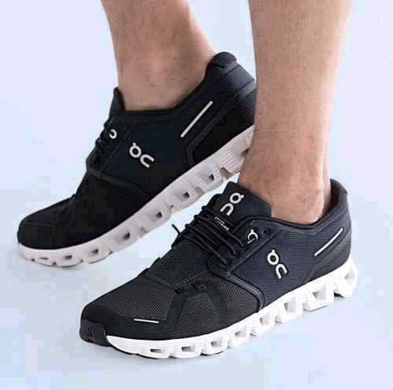 On Running Cloud 5 Black White womens 200