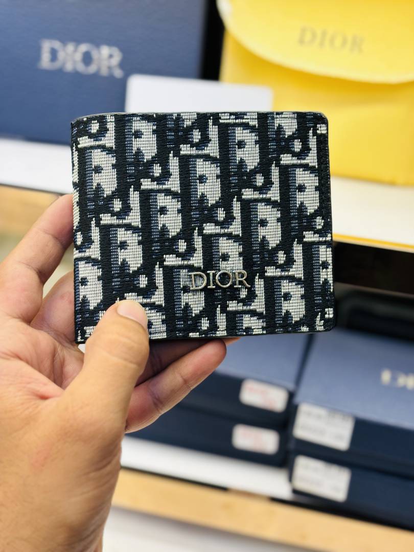 124 CHRISTIAN DIOOR PREMIUM QUALITY WALLET NO63