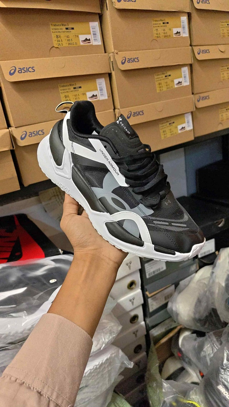 Underr Armourr UA Reign XT 750