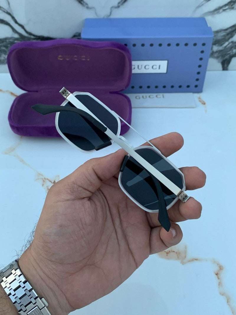Gucci_007_white_black