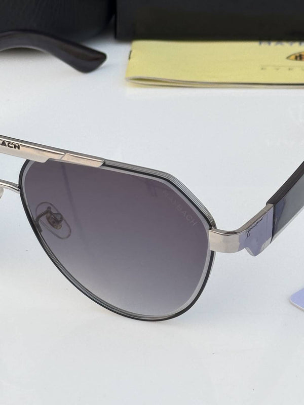 Maybach_72398_silver_shaded