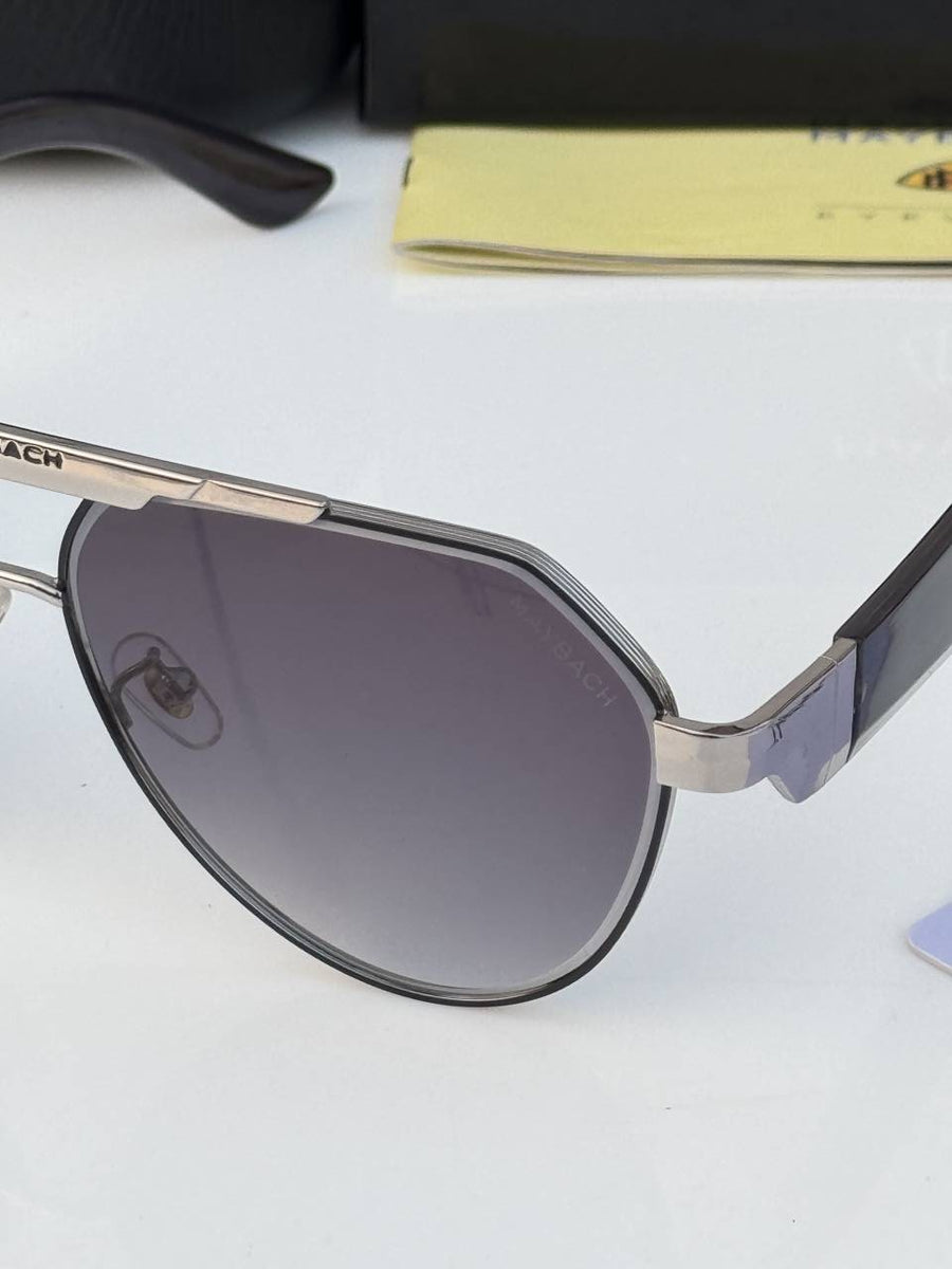 Maybach_72398_silver_shaded