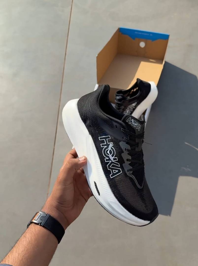 Hoka Mach 6 Black White