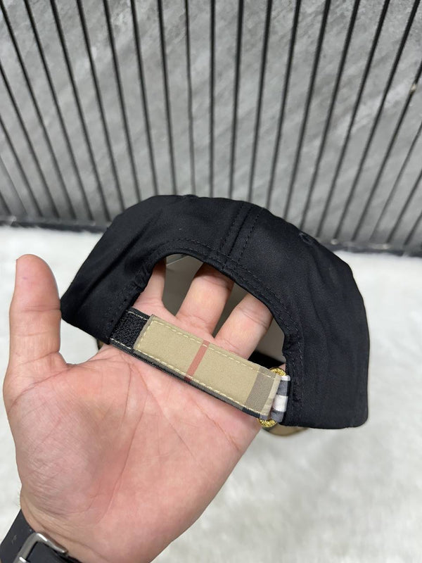 Burberry_Equestrian_Knight_Front_Logo_Premium_Unisex_Cap