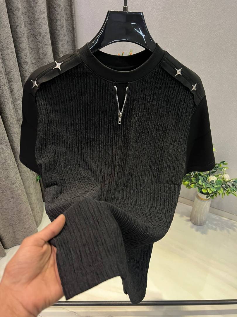 KOREAN IMPORTED HIGH DEMAND ARTICLE T-SHIRT BLACK