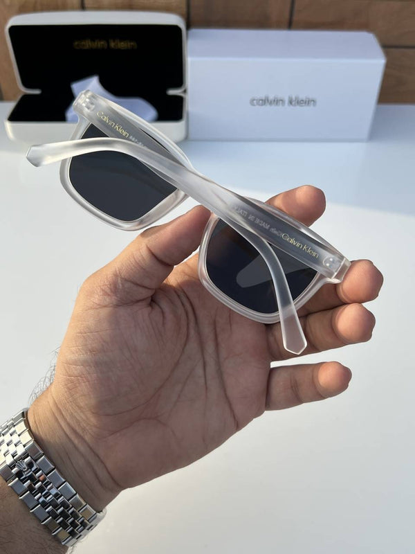 Calvin kline_Y06_white_black