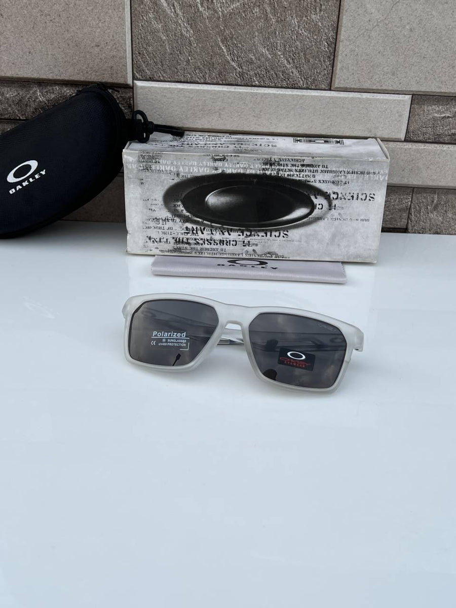 Oakley_3380_white_black