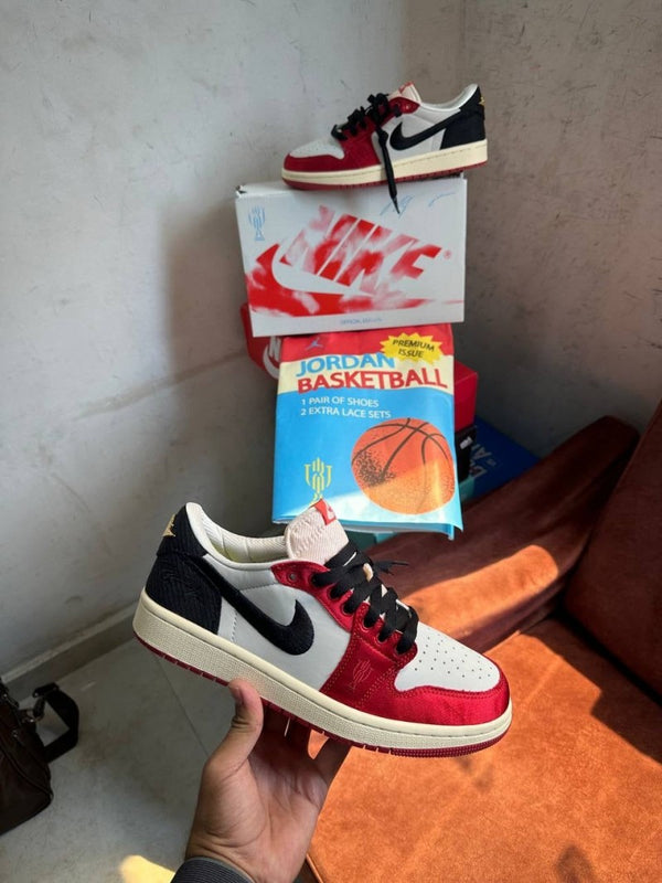 Air jordan 1 Low Trophy Room