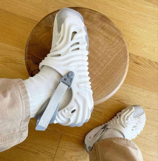 Salehe Bembury The Pollex Clog White With og box and carry bag